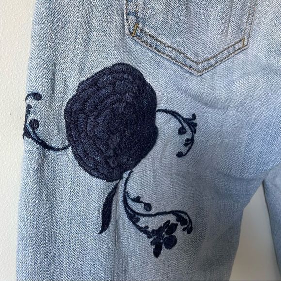 Anthropologie | Pilcro Hyphen Embroidered Mid-Rise Jeans - Picture 7 of 8